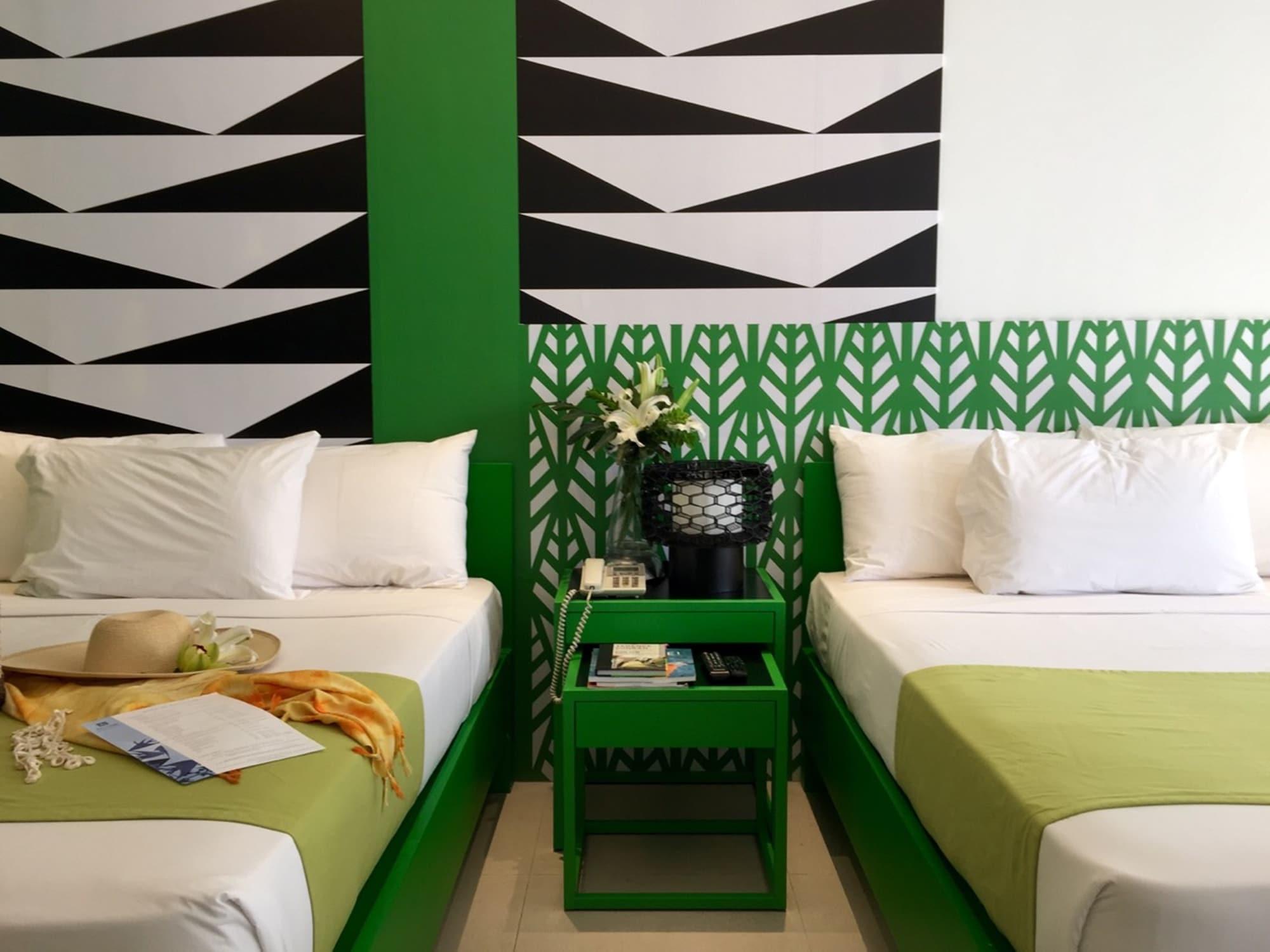 Astoria Current Hotel Manoc-Manoc Bagian luar foto