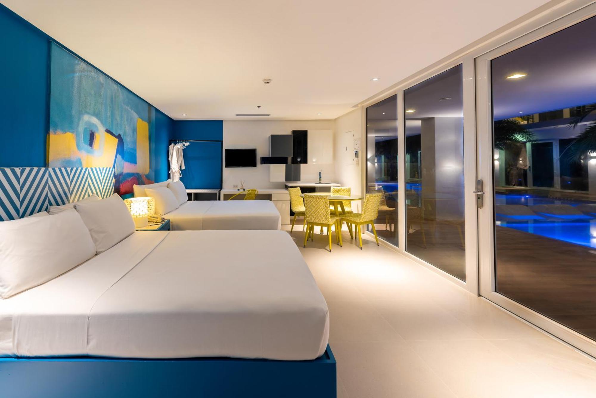 Astoria Current Hotel Manoc-Manoc Bagian luar foto