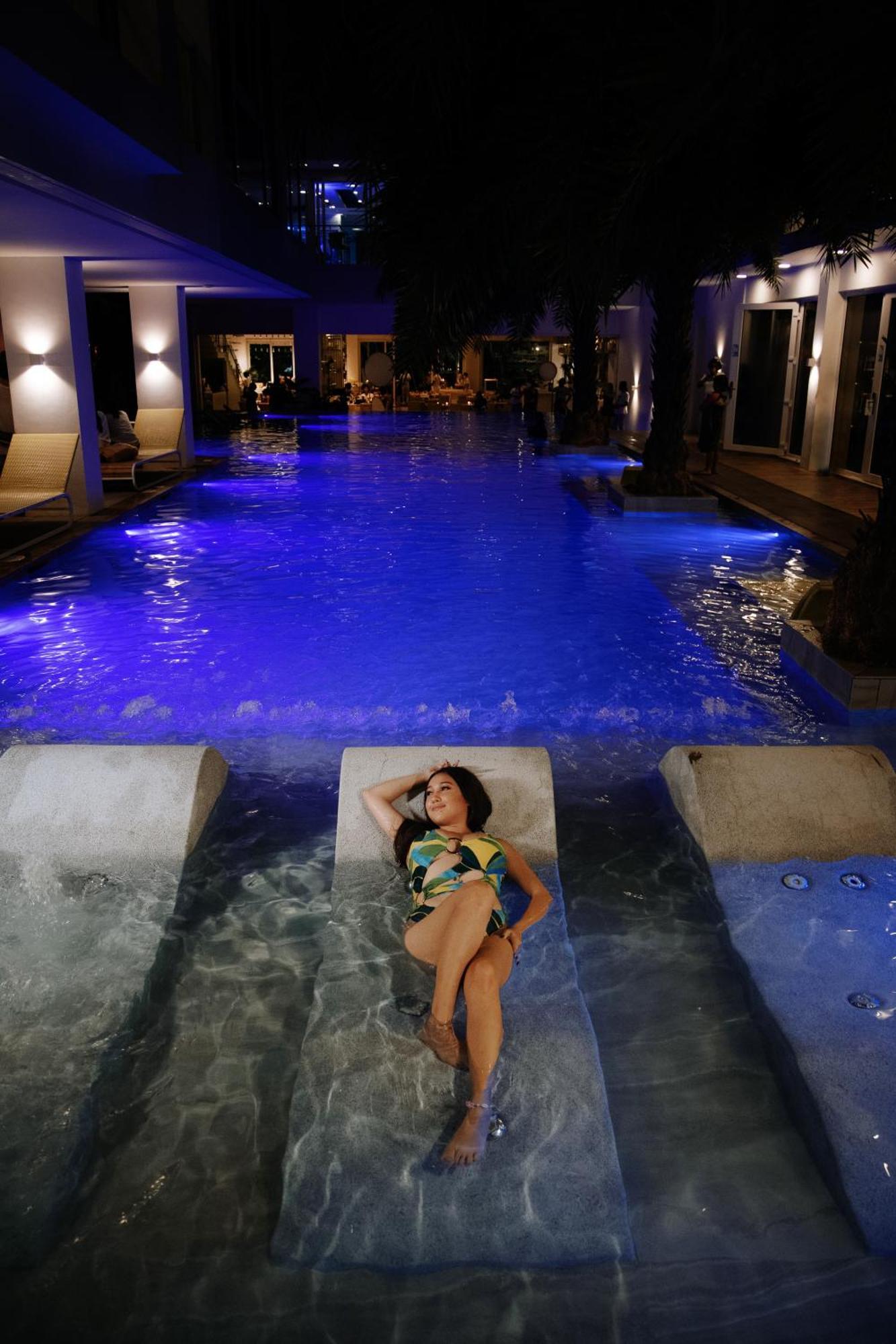 Astoria Current Hotel Manoc-Manoc Bagian luar foto